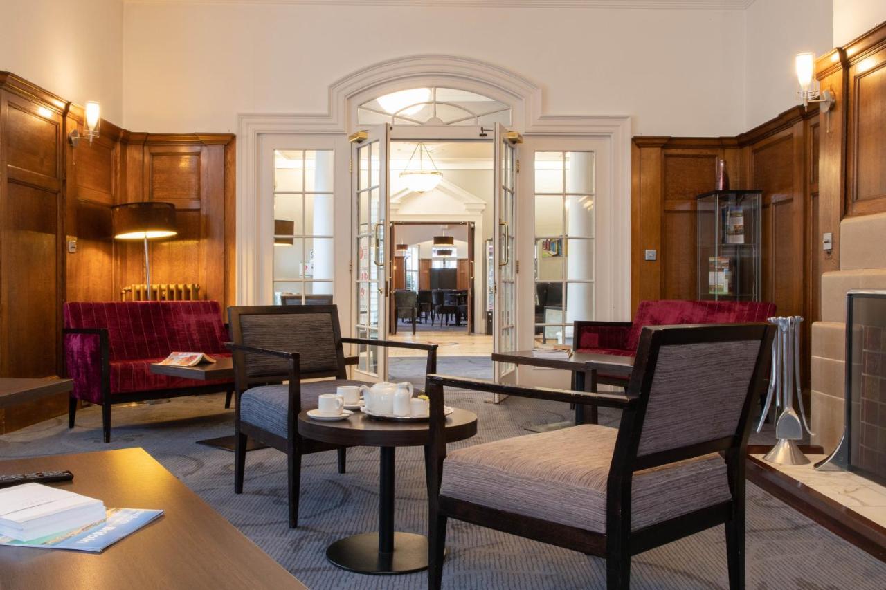 The Caledonian New Southlands Hotel Скарбъро Екстериор снимка