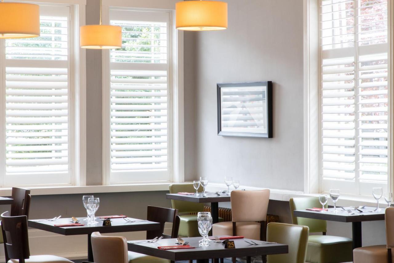 The Caledonian New Southlands Hotel Скарбъро Екстериор снимка