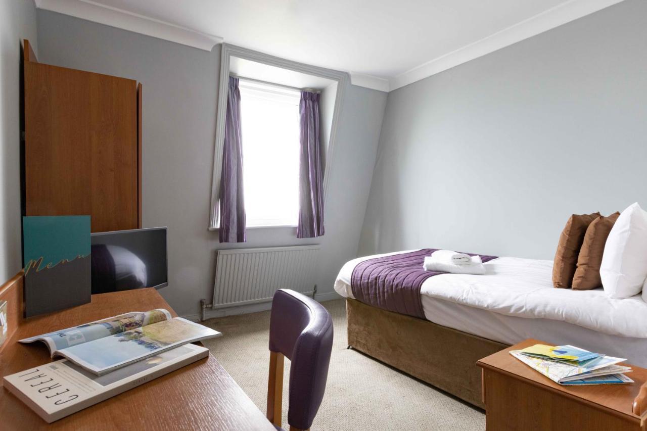 The Caledonian New Southlands Hotel Скарбъро Екстериор снимка